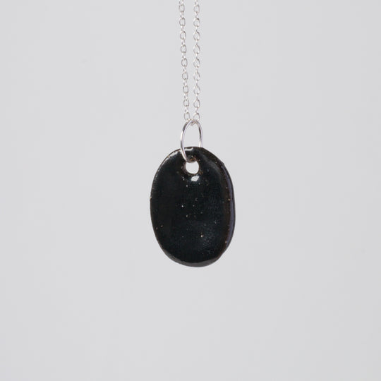 "Holly" | Oval Necklace