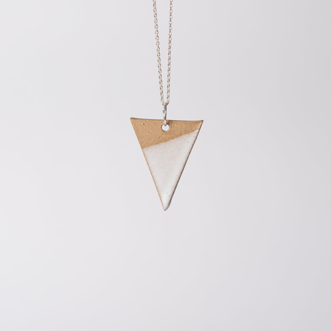 "Yareli" | Triangle Necklace