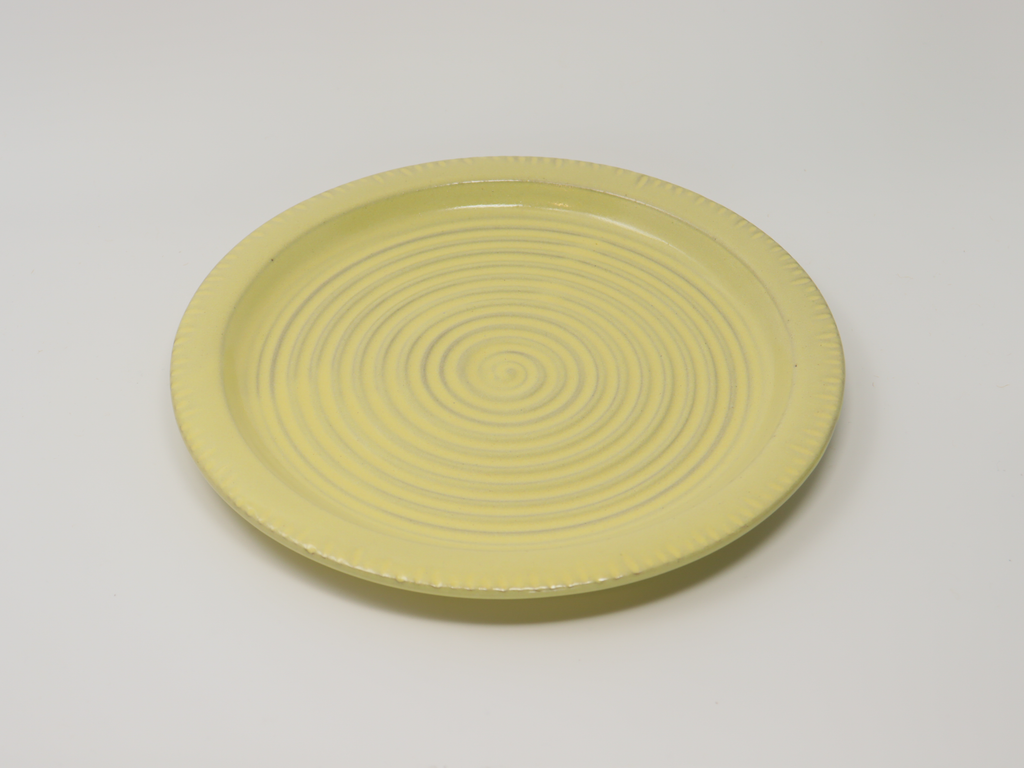 Pale yellow online paper plates